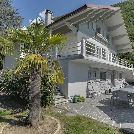 Villa La Musardiere : Lac Et Montagnes Talloires